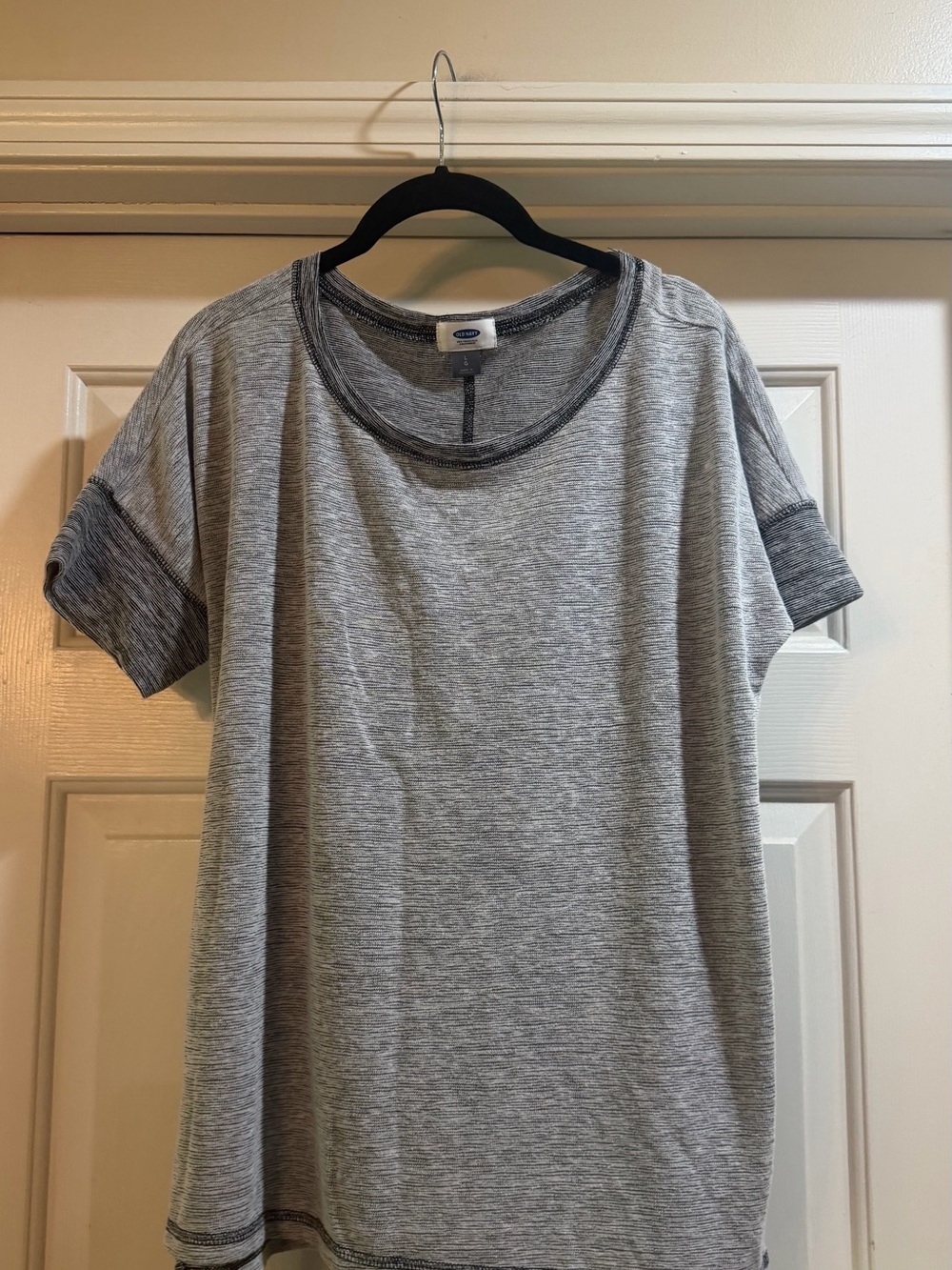 Old Navy Black/Grey Striped Tee P2P 26â